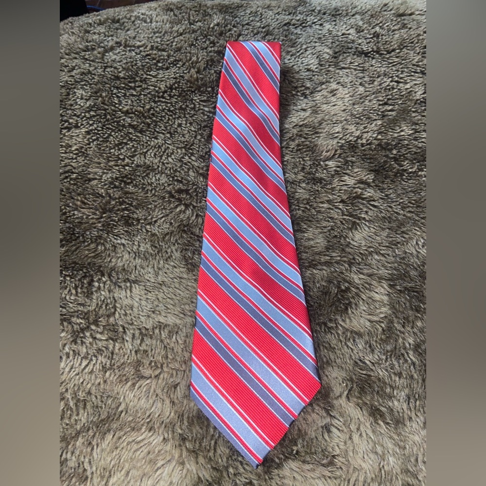 JONES NEW YORK Silk Necktie in EUC.